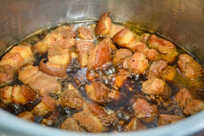 cook adobo in pot until pork turns brown step 3