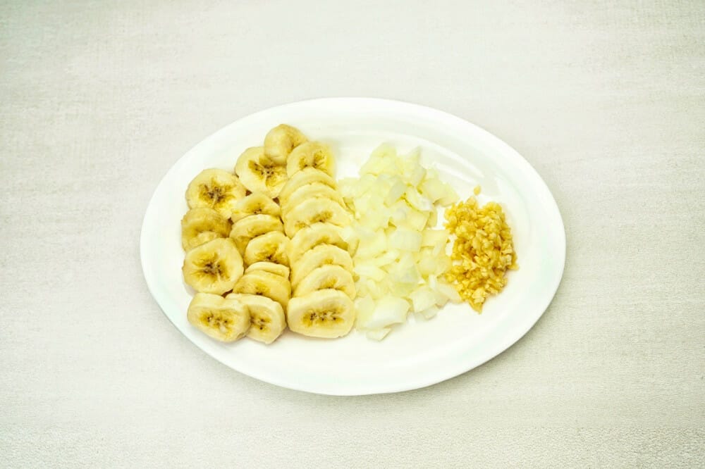 step 1 slice bananas garlic onion