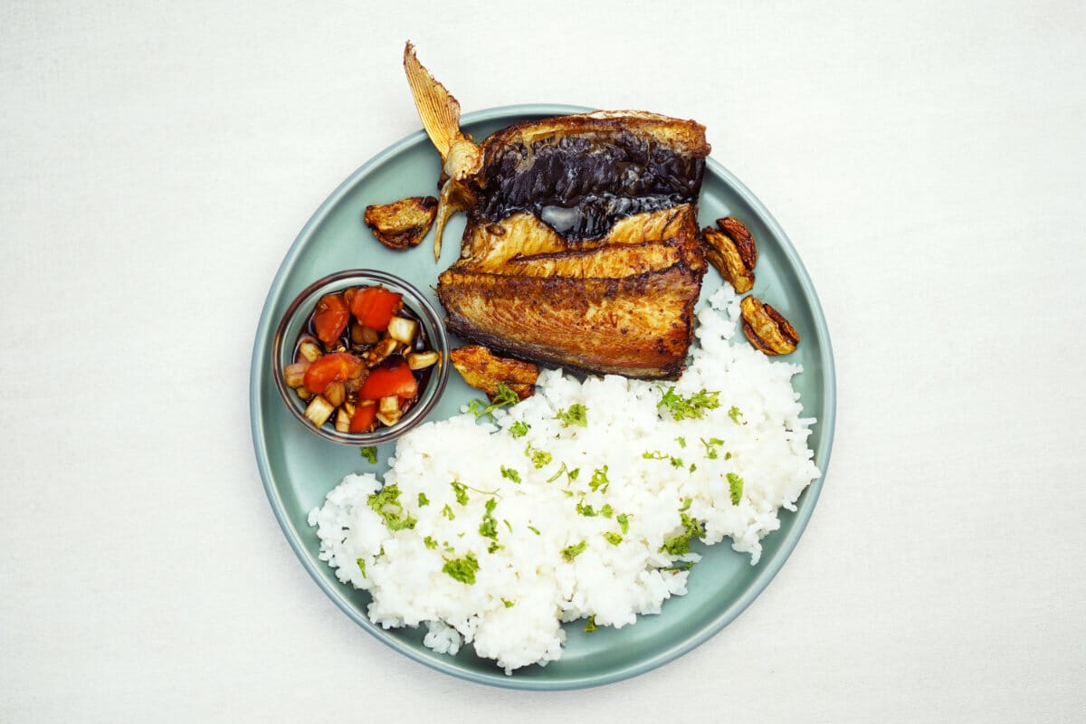 step 7 servce with white rice and spiced vinegar